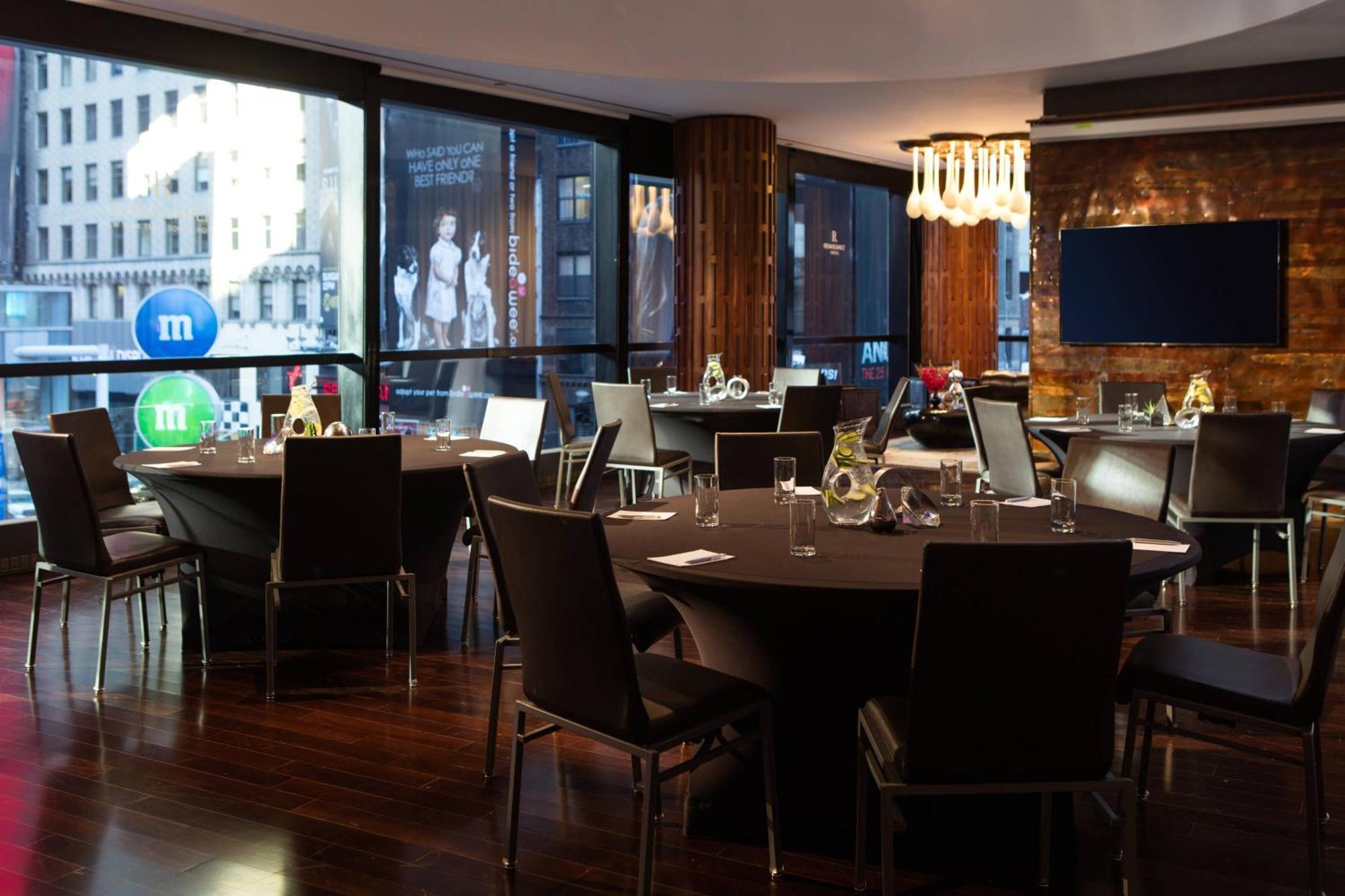 Готель Renaissance New York Times Square By Marriott Екстер'єр фото