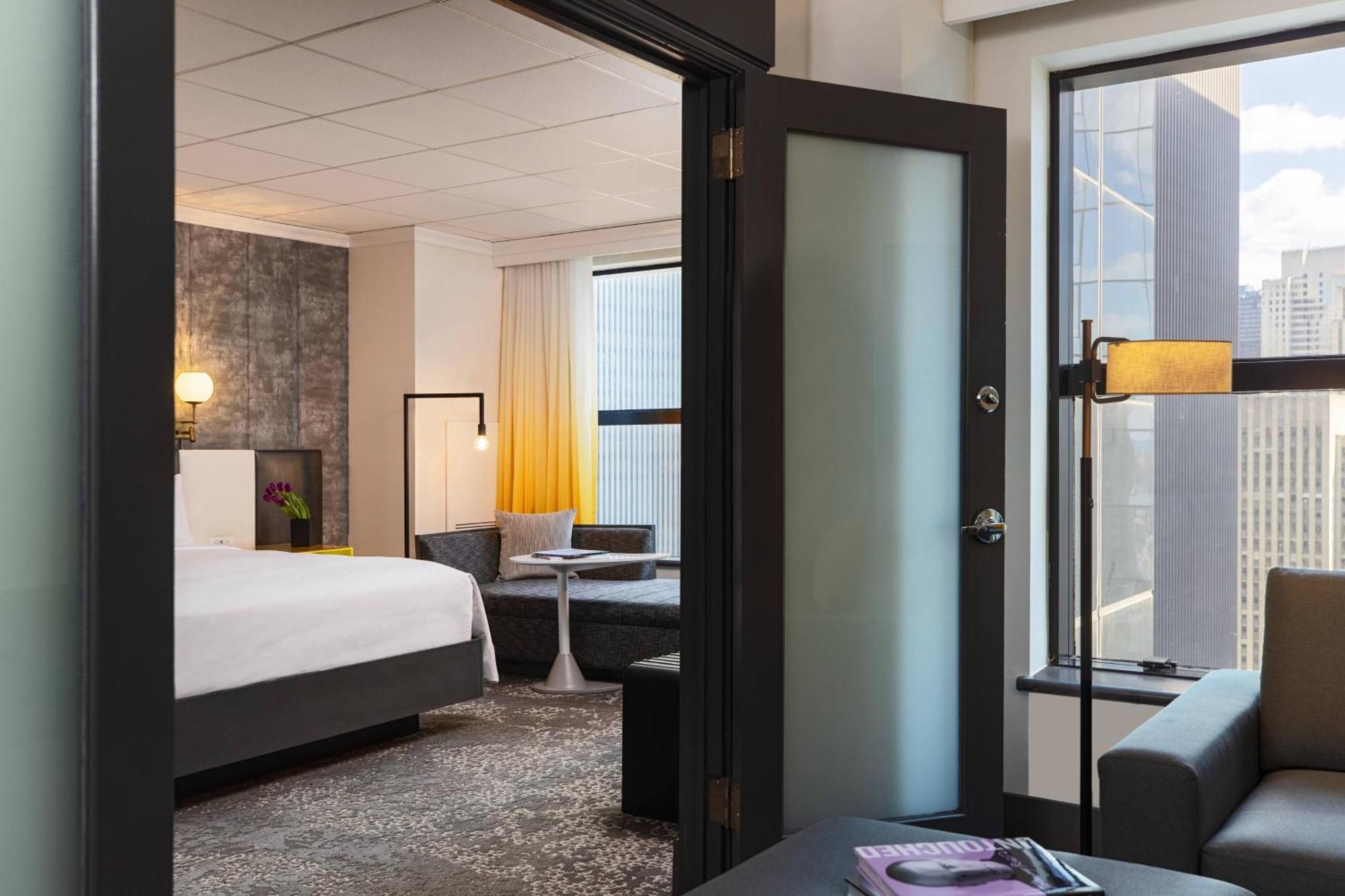 Готель Renaissance New York Times Square By Marriott Екстер'єр фото