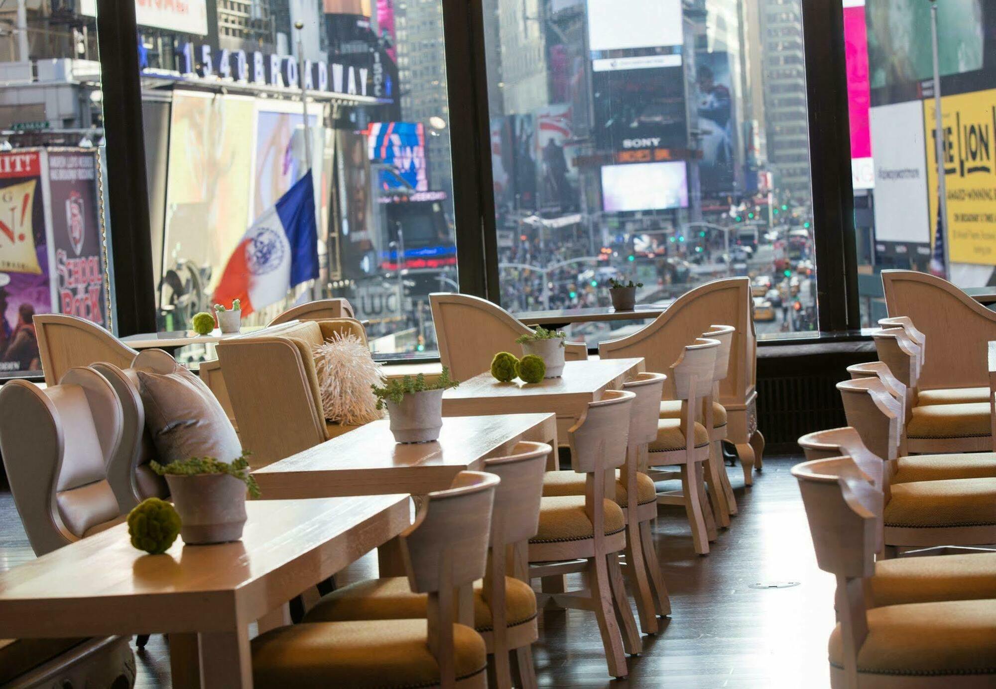 Готель Renaissance New York Times Square By Marriott Екстер'єр фото
